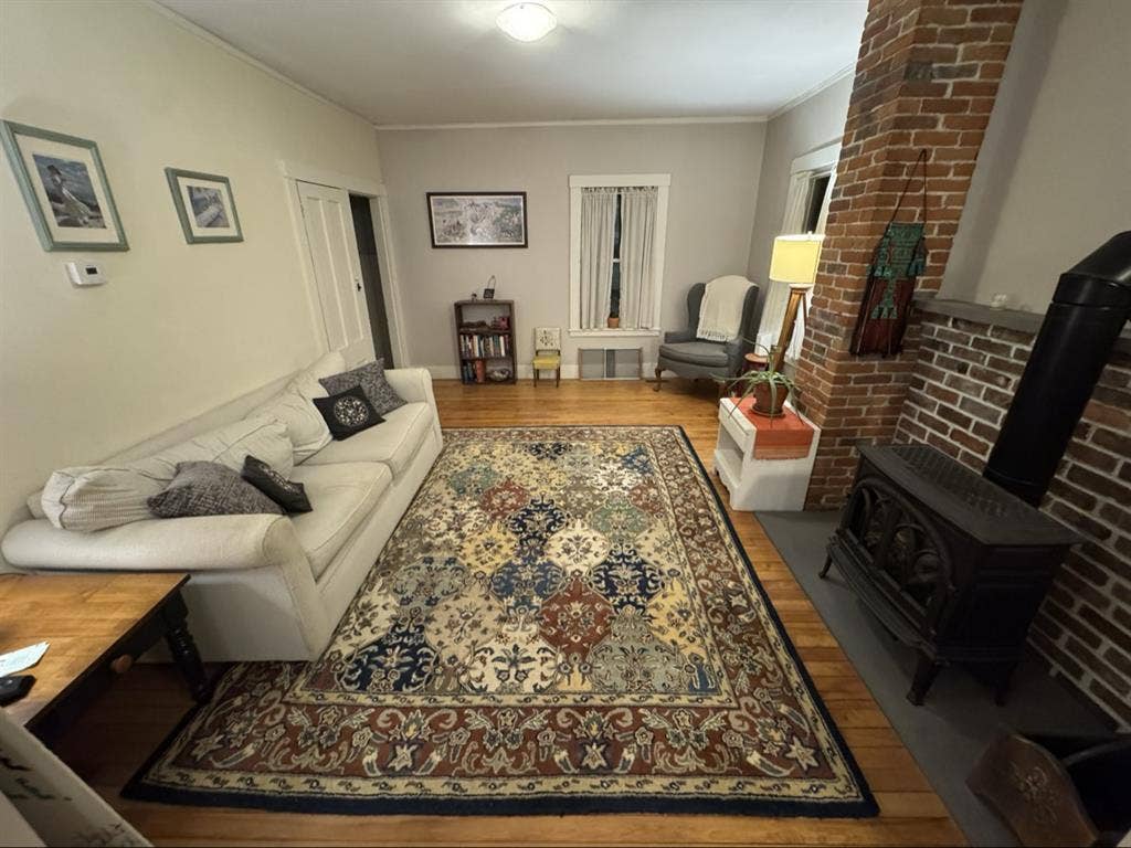 Cozy Brattleboro home!