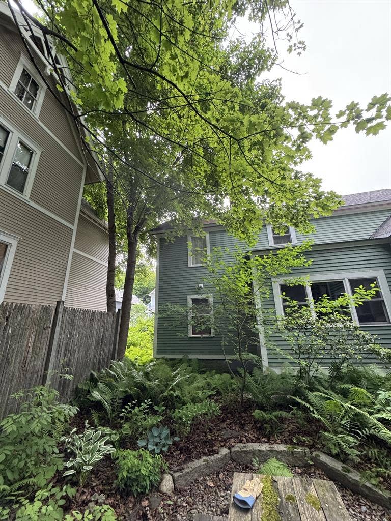 Cozy Brattleboro home!