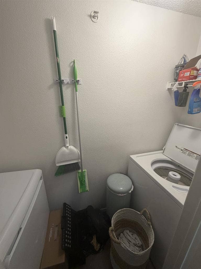 ISO roommate for 2bd/2bth apartment