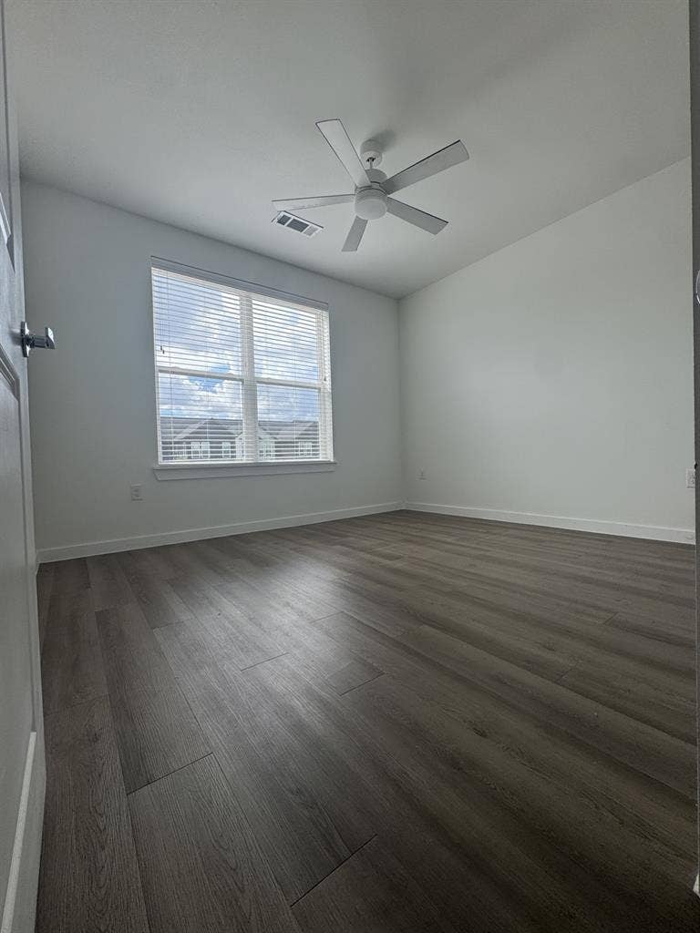Room available Manor/East Austin