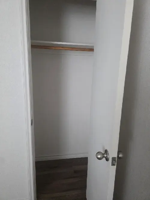 Looking for a clean female roommate