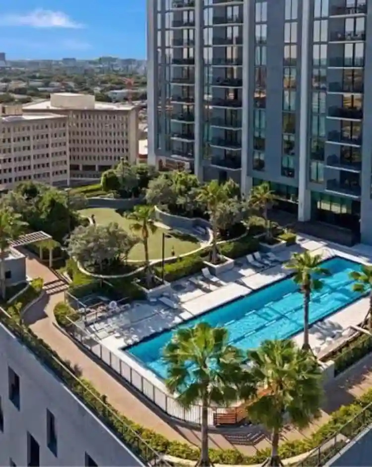 Room in Parkline Downton Miami