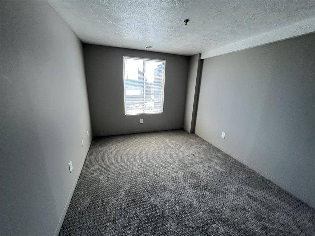 Room with Private Bathroom for Rent