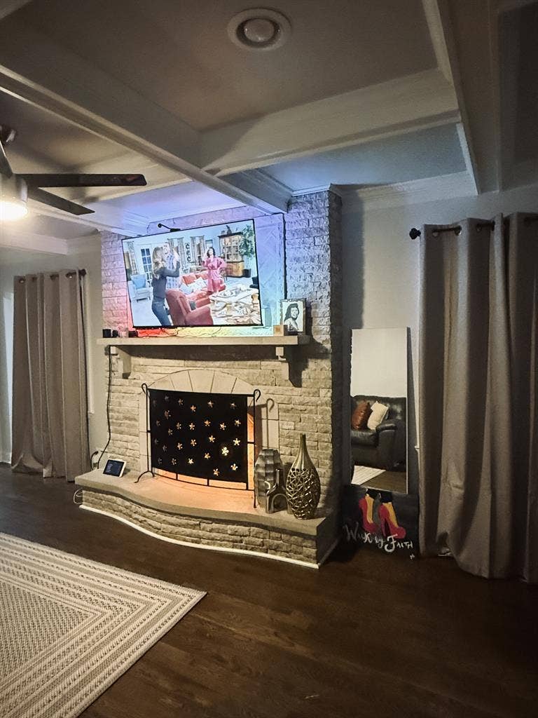Affordable Room/Keyless entry/Safe