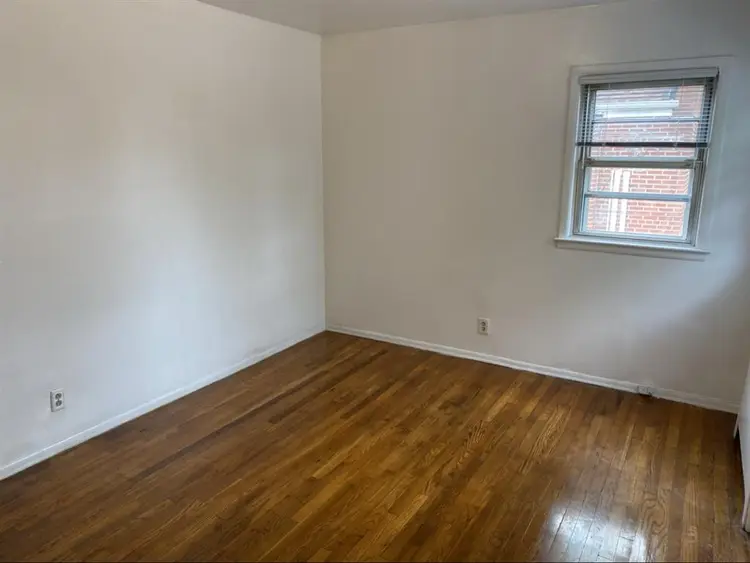 Large room for rent