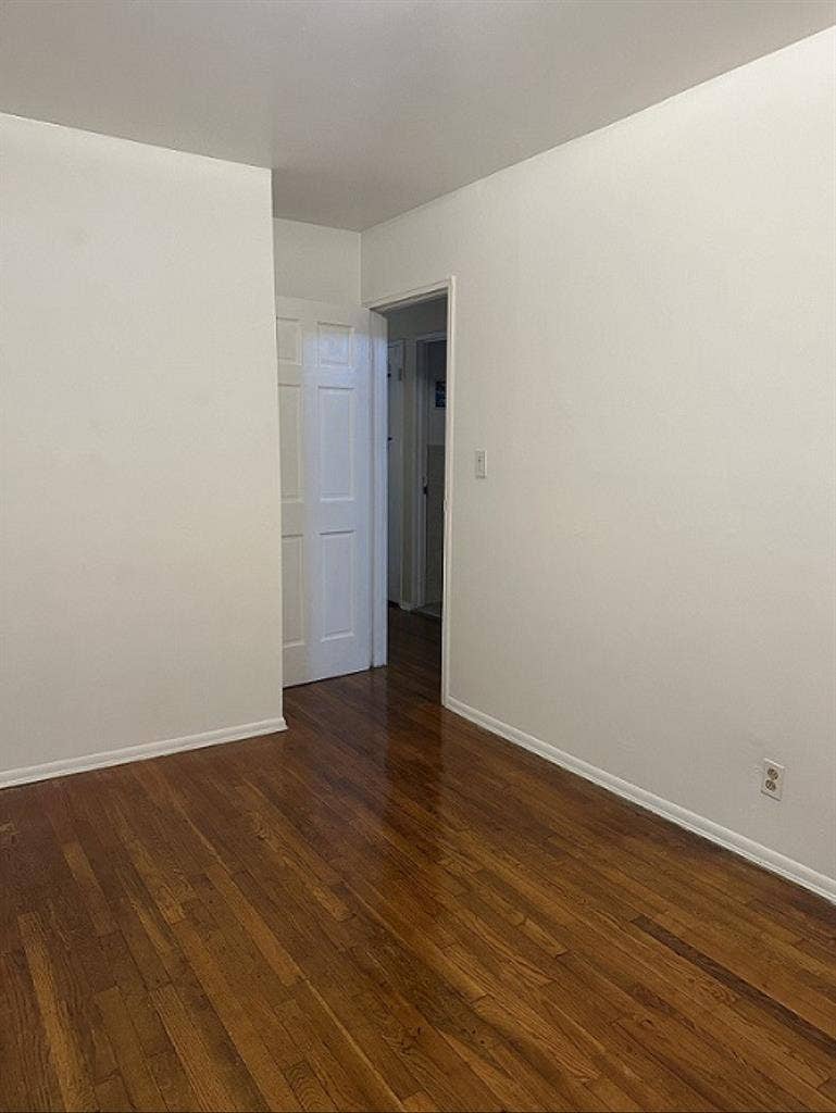 Large room for rent