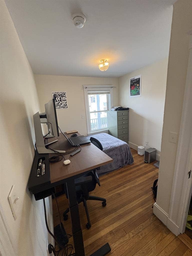 $1200 near Mission Hilll under
