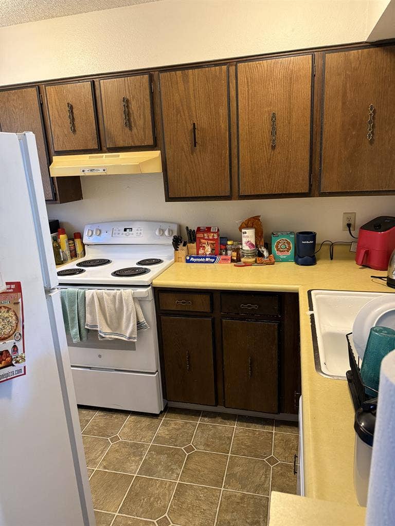 Roommate wanted