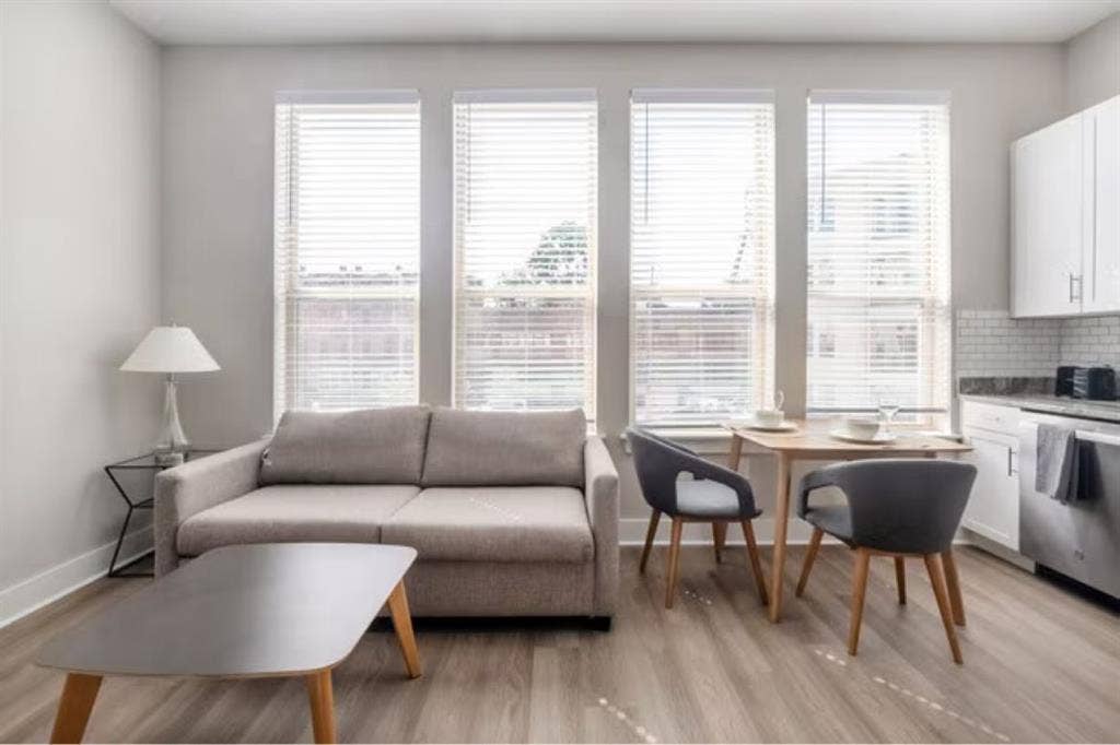 Fully furnished 1 bed 1 bath
