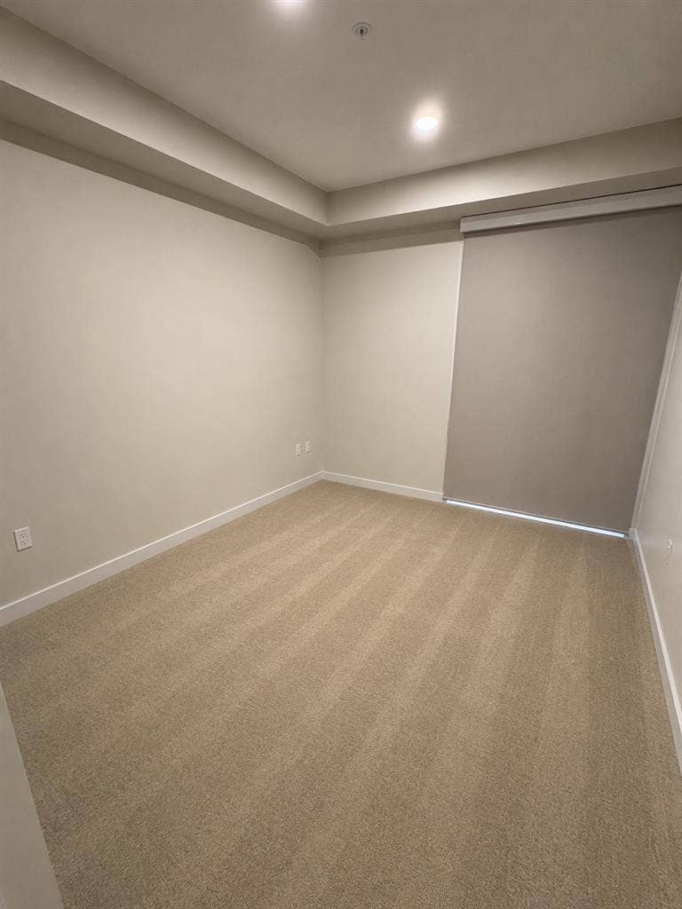 1b/1b in a 2b2b available