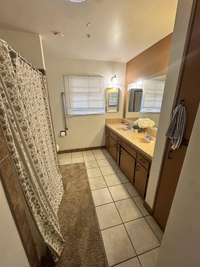 Private rooms for rent in Fallbrook