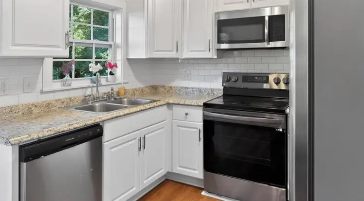 Private Room in Forest Park $750/mo