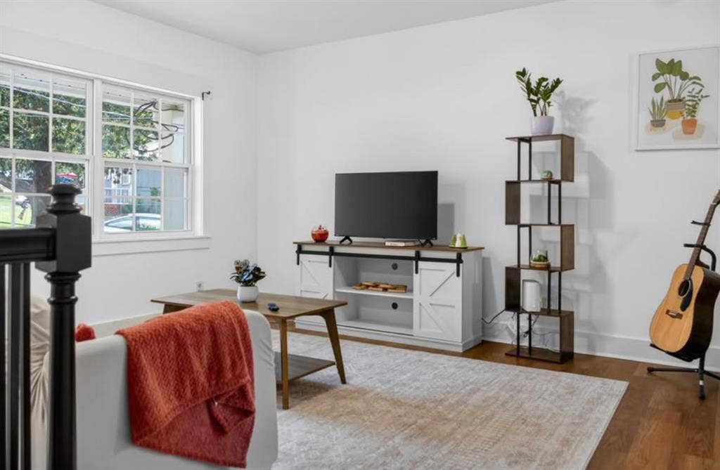 Private Room in Forest Park $750/mo