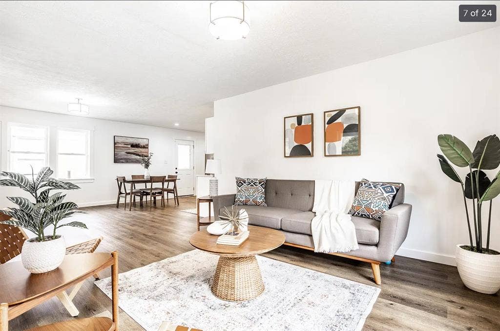 Room Available Now in Indy