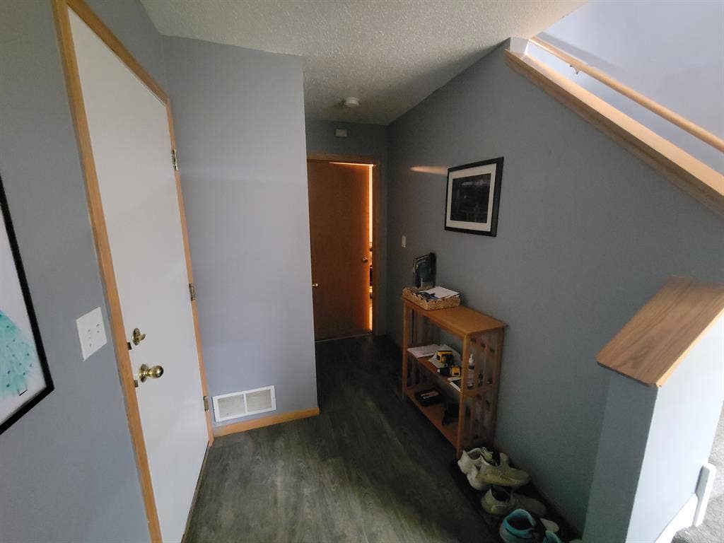 Looking for 1 male roomate!