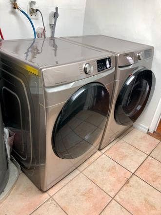 1 Fully Furnished Bedroom Available