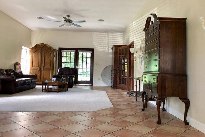 1 Fully Furnished Bedroom Available