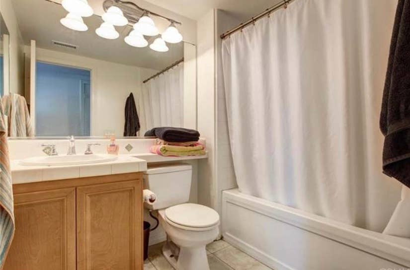 1 mile from the beach, bedroom