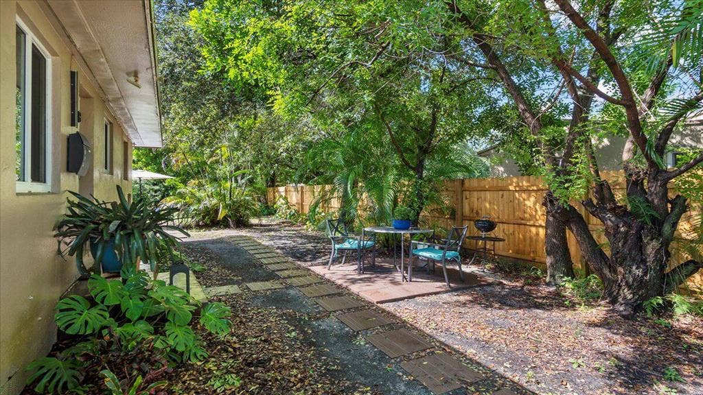 🏡 Private Room | Near Beach & I-95