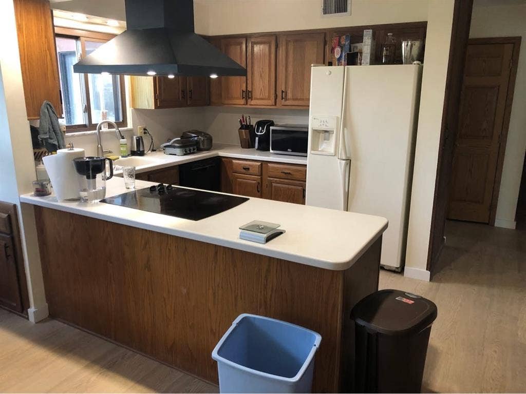 Looking to fill two rooms for 7/1