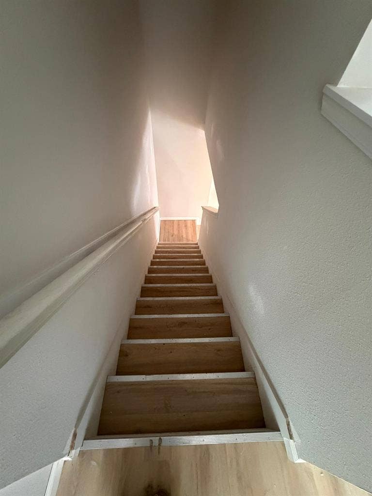 Home share near Avondale/Riverside!
