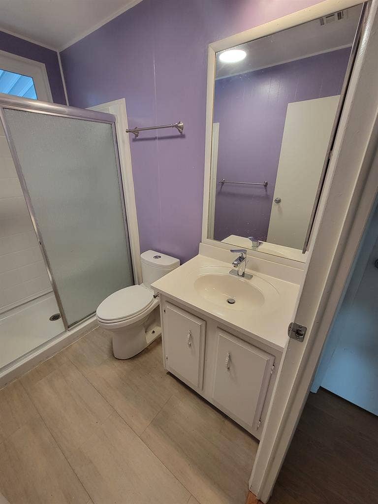 Private room w guest bathroom