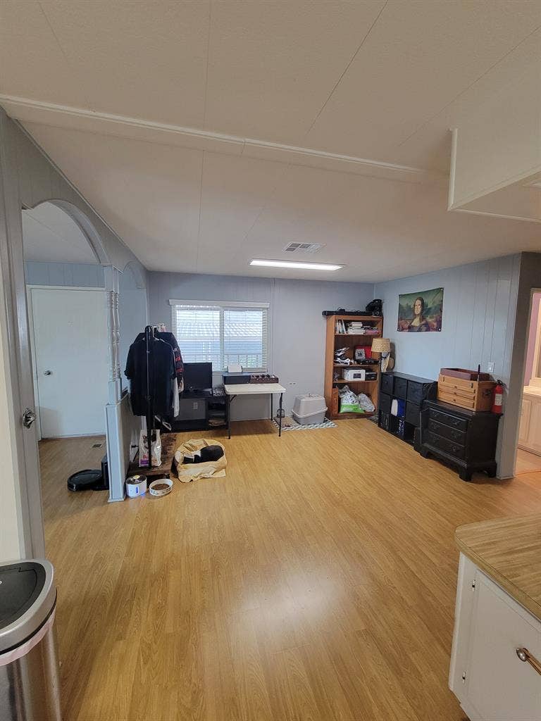 Private room w guest bathroom