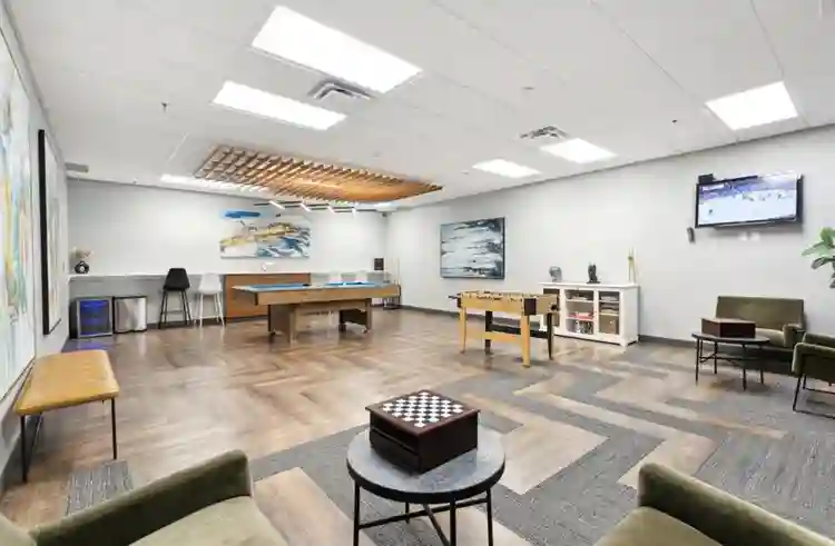 PRIVATE ROOM IN DOWNTOWN CALGARY