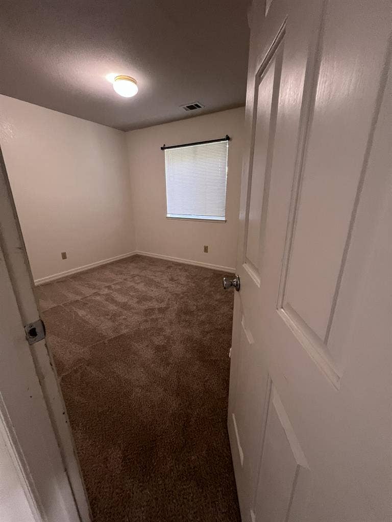 $1,199 - 1BD, private BA, garage