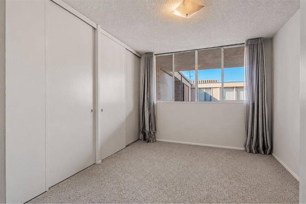 Spacious Room for Rent