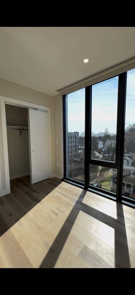 Female Roomi | July 1 Lease Renewal