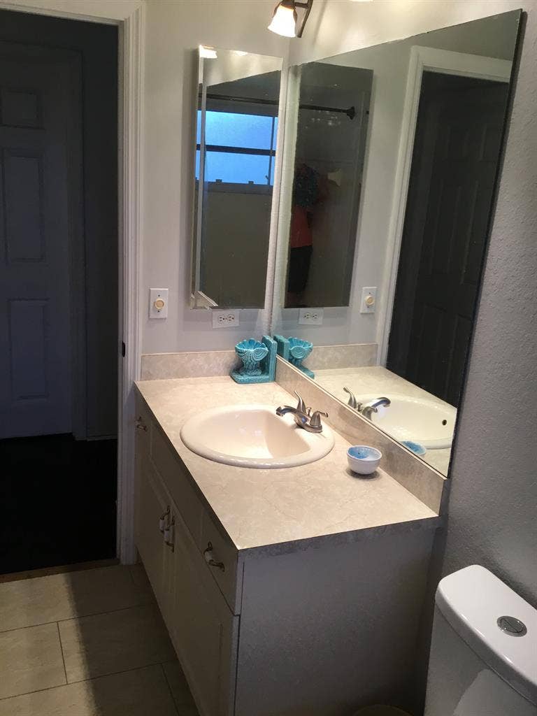 Furnished Bedroom/Bath in CapeCoral