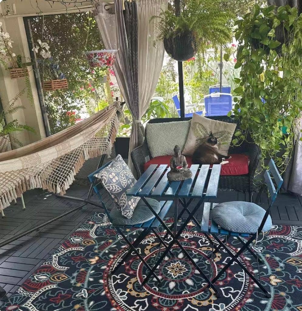 Beautiful fully furnished