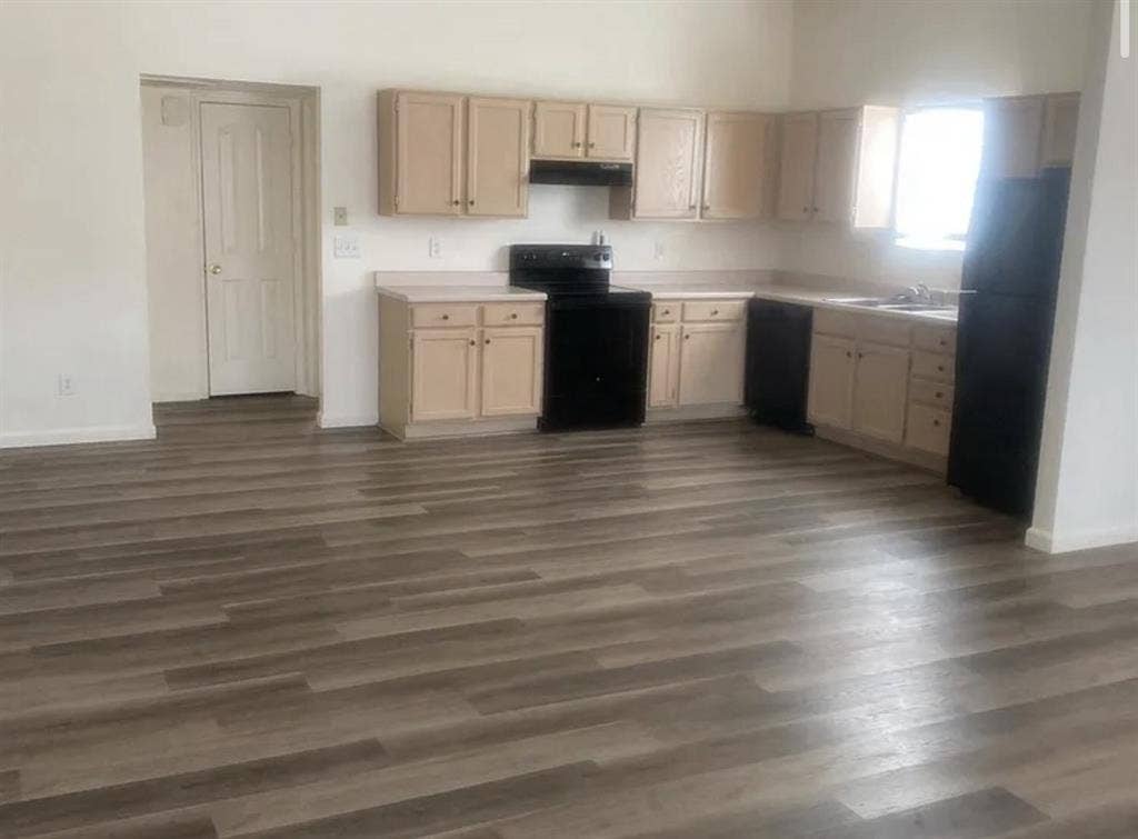 It’s a cute duplex