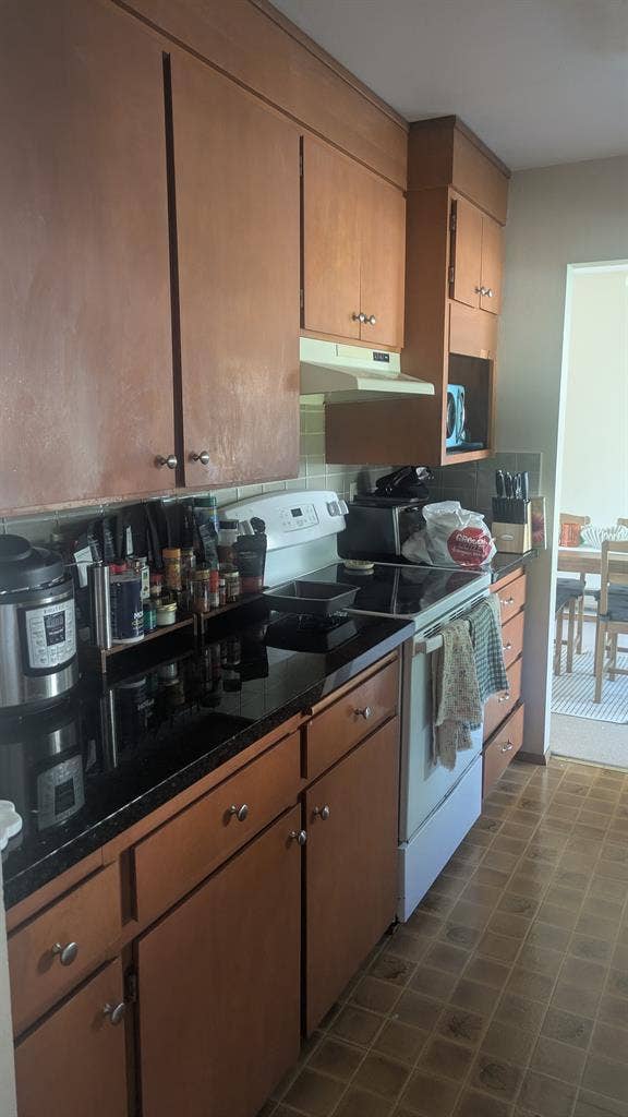 Roomate for 3BD/2B