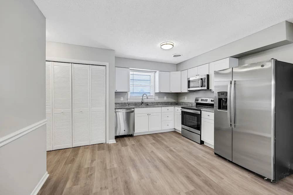 Roommates needed in a lovely house