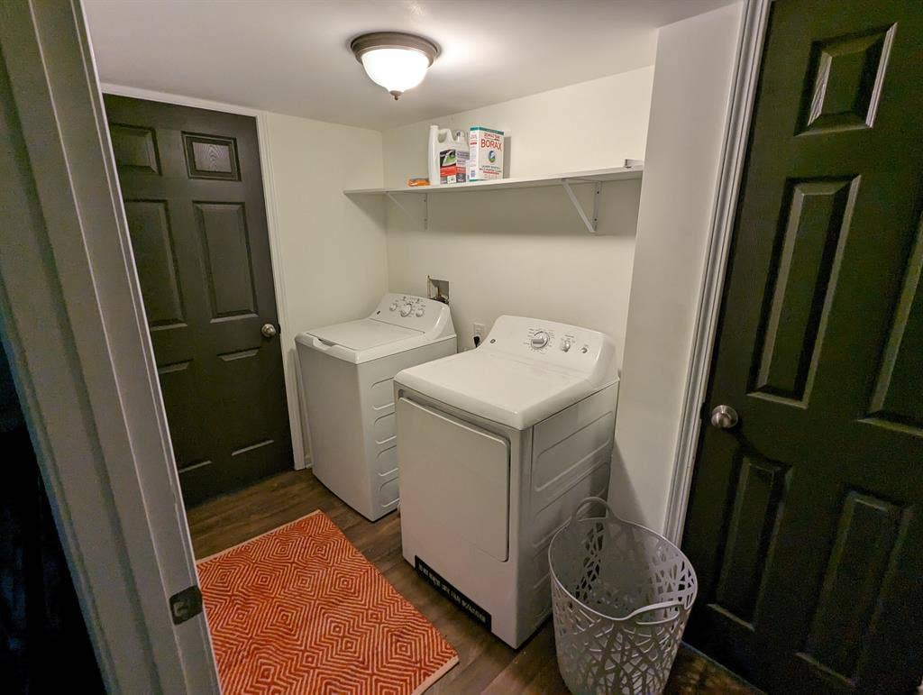Room for Rent (All female house)