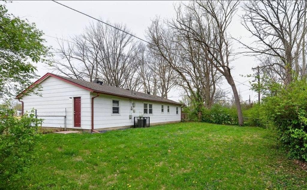 Looking for roommates