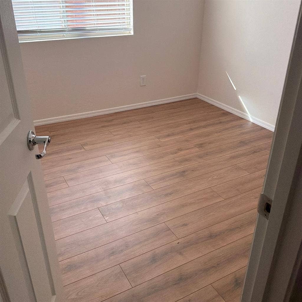 Room 4 Rent (female roommate)