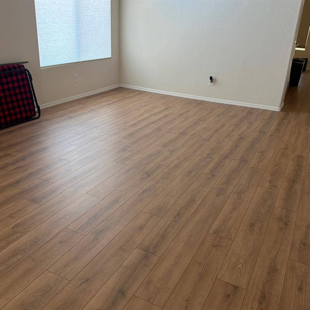 Room 4 Rent (female roommate)