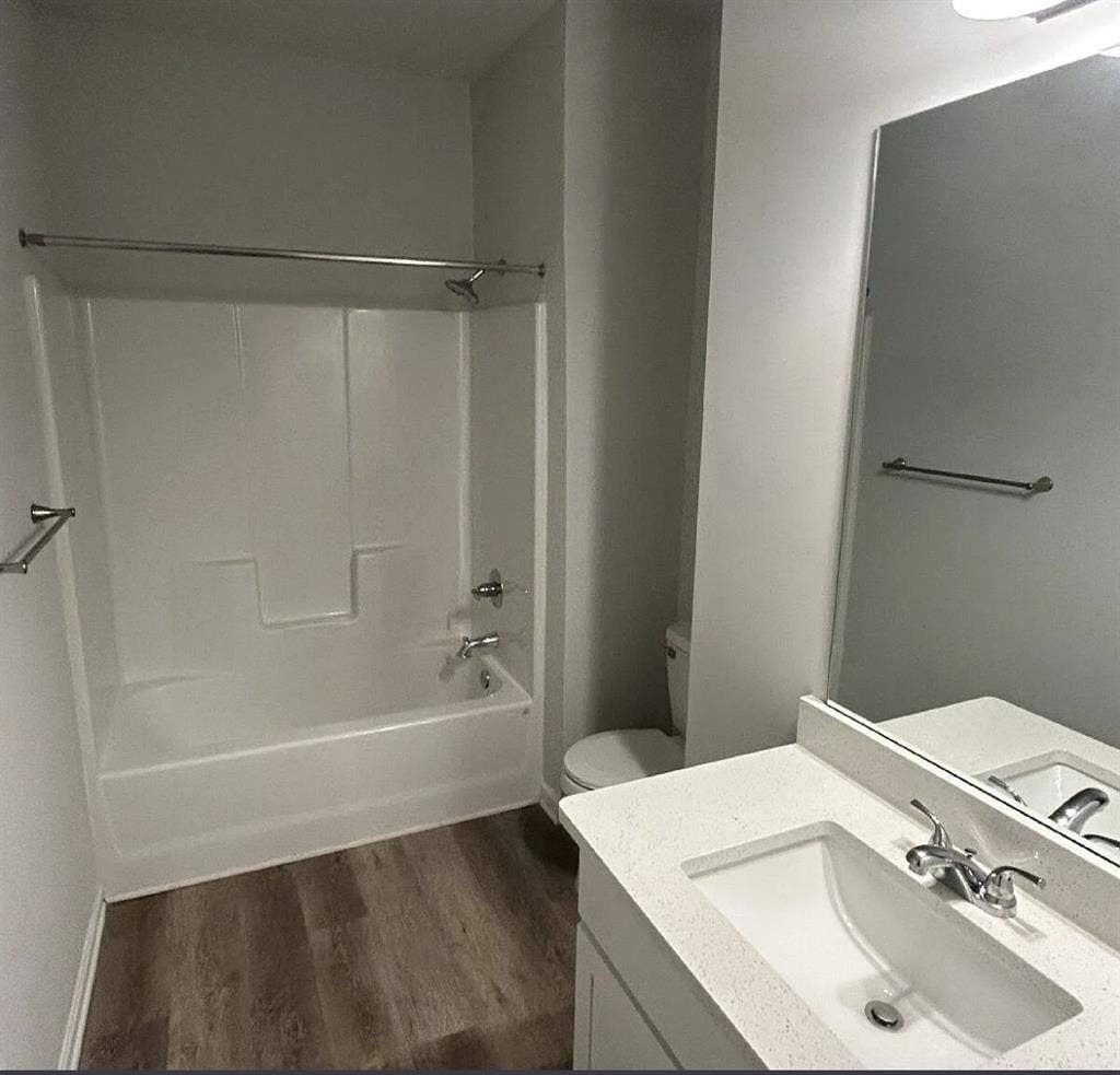 Spacious Private room + Bathroomm