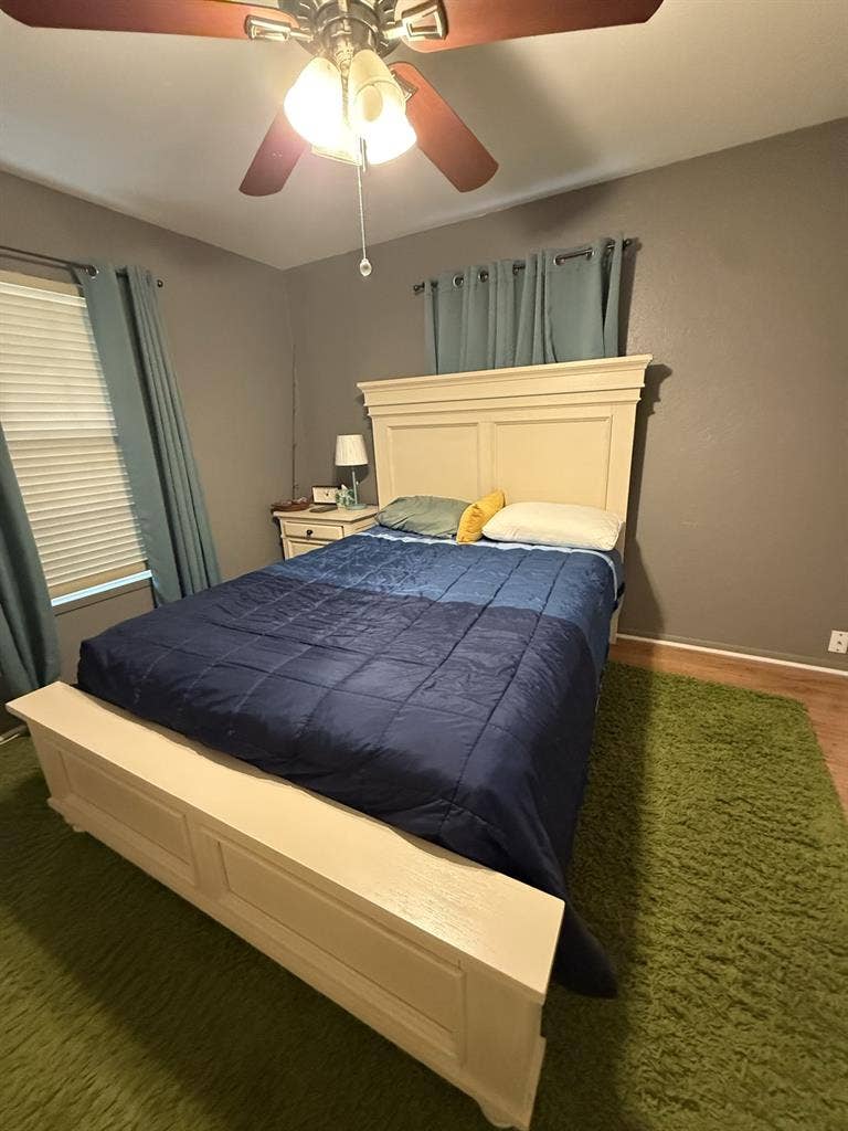 Room for rent in house
