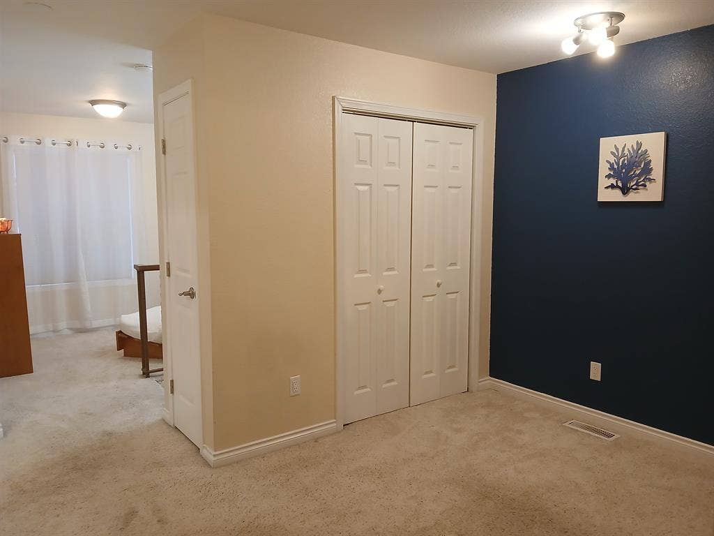 Furnished bedroom (or not).