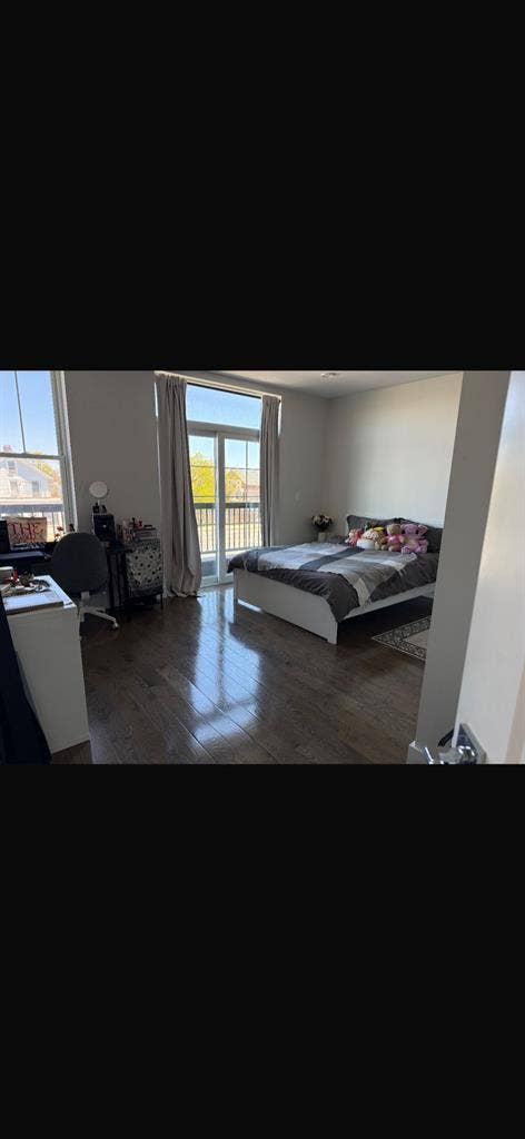 Room for Rent in somerville