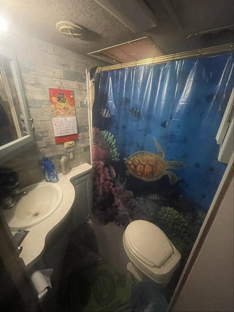 Private room available (ladies only