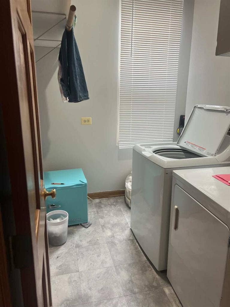 Looking for 1 roommate for July 1st