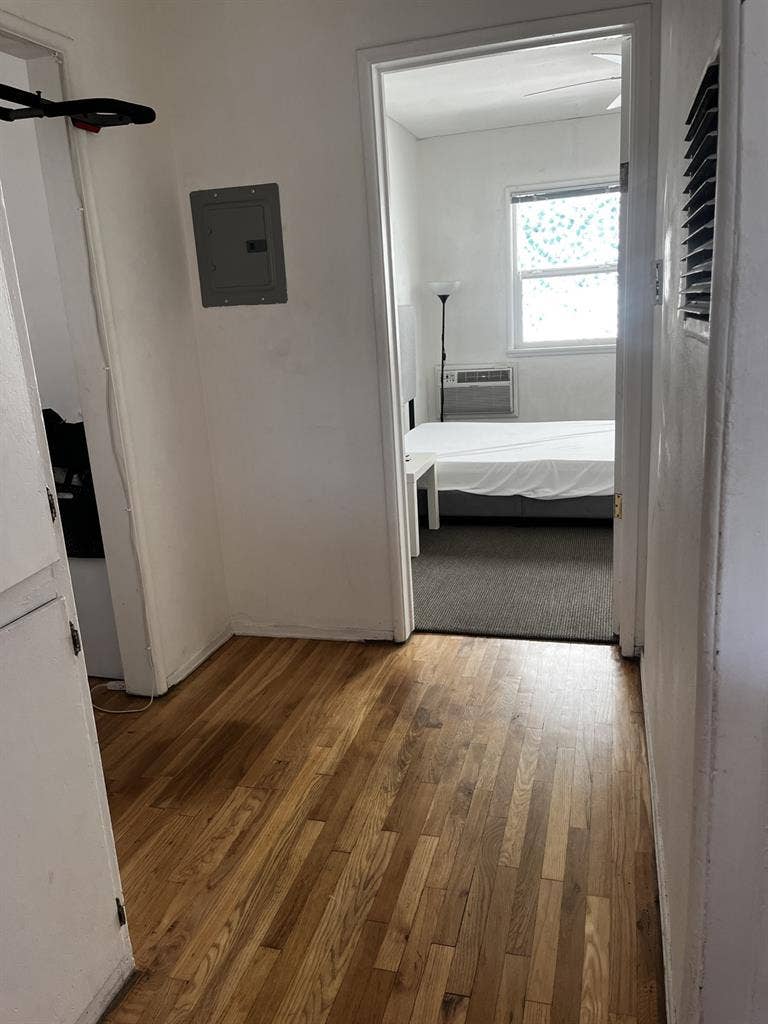 Fully furnished room women only