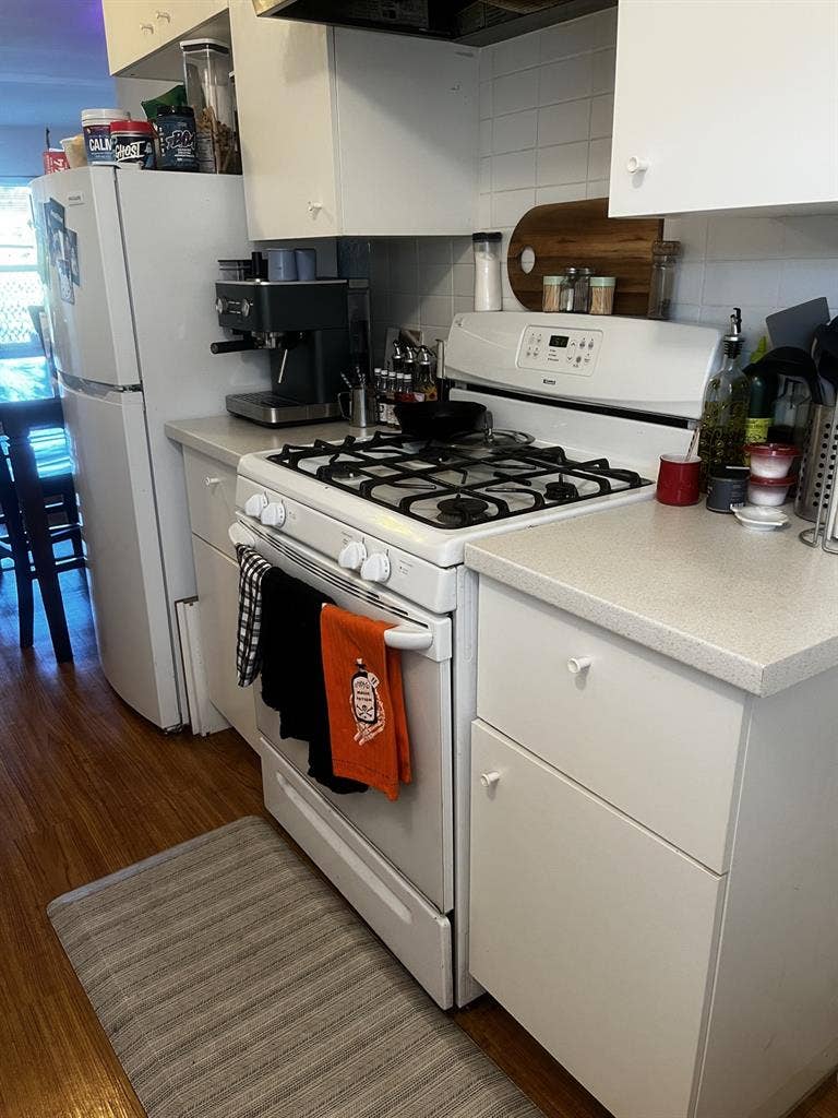 Fully furnished room women only