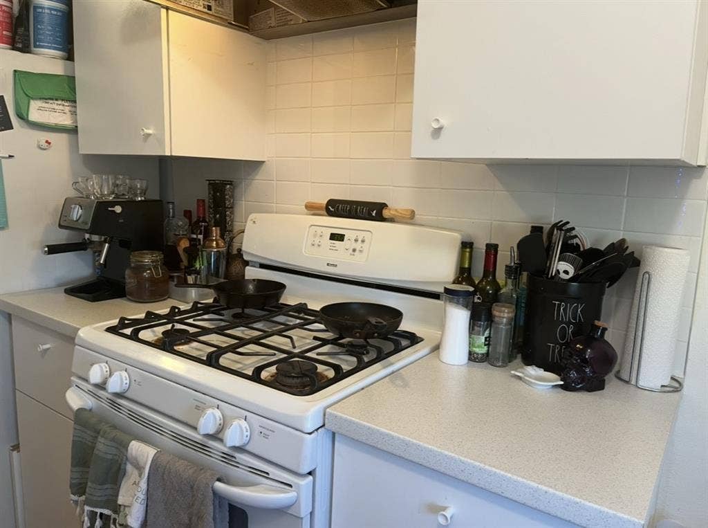 Fully furnished room women only