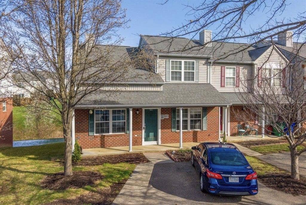 Looking for roommate in Cburg